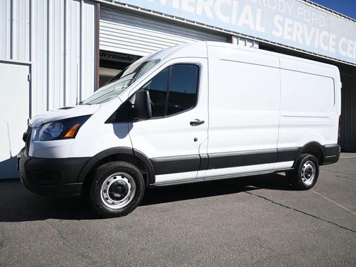 Oxford White 2026 Ford Transit-250 148 WB Medium Roof Cargo
