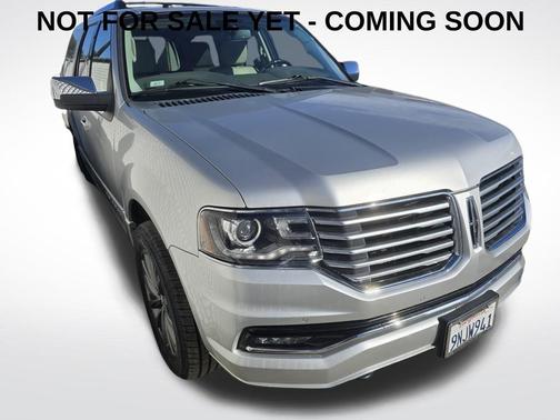 2017 Lincoln Navigator Select