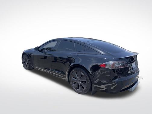 2022 Tesla Model S Plaid