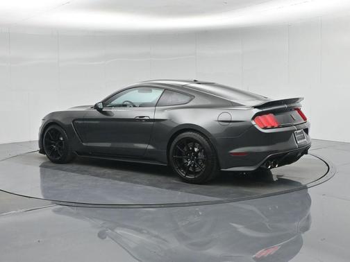 2016 Ford Shelby GT350 Base