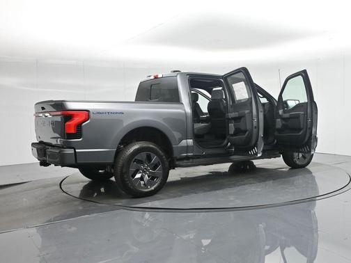 2025 Ford F-150 Lightning LARIAT