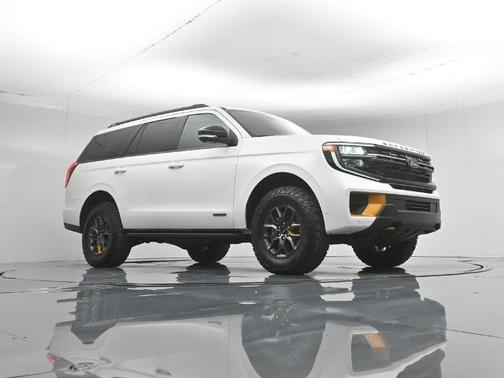 STAR WHITE MET TRI-COAT 2025 Ford Expedition TREMOR