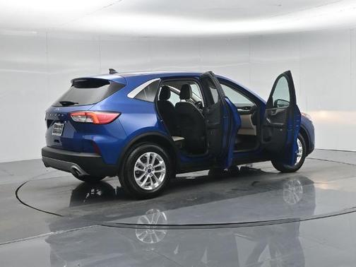 ATLAS BLUE METALLIC 2022 Ford Escape SE