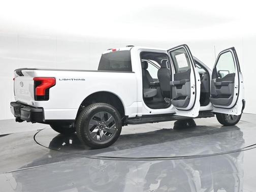 2024 Ford F-150 Lightning Pro