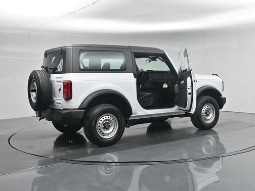 Oxford White 2026 Ford Bronco Base