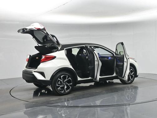 2020 Toyota C-HR XLE