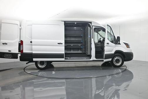 2025 Ford Transit-250 148 WB Medium Roof Cargo