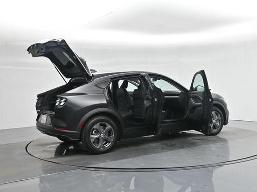 2022 Ford Mustang Mach-E Select