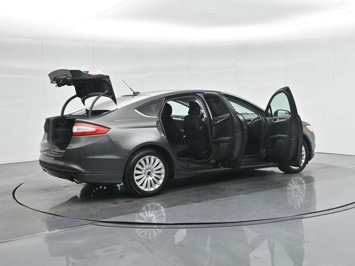 2016 Ford Fusion Hybrid SE