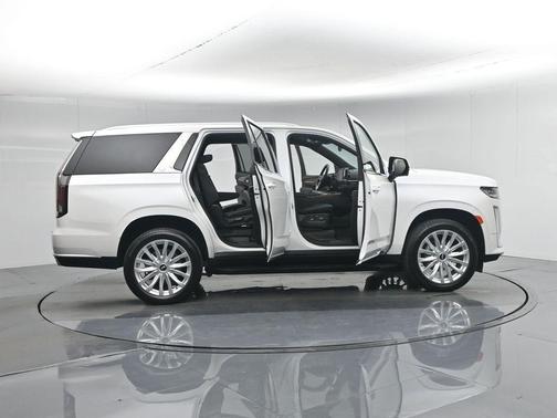 Crystal White Tri-Coat 2024 Cadillac Escalade Luxury