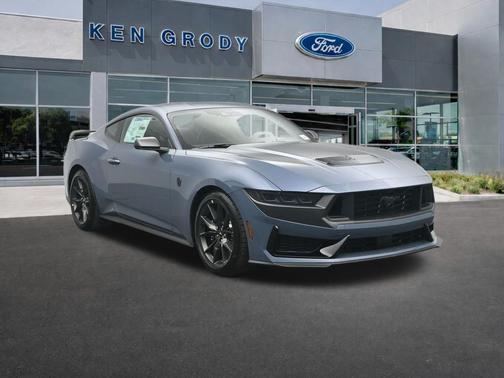 2026 Ford Mustang Dark Horse