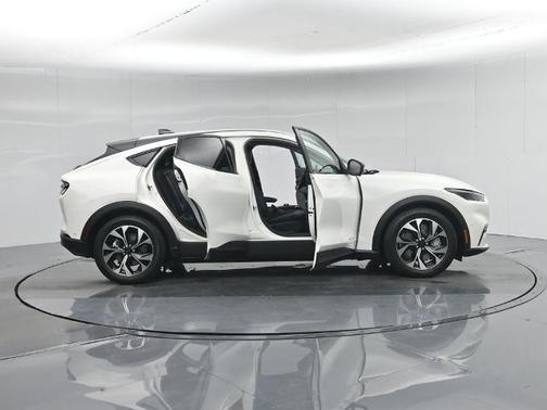 STAR WHITE MET TRI-COAT 2024 Ford Mustang Mach-E SELECT