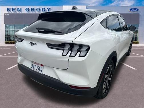 STAR WHITE MET TRI-COAT 2024 Ford Mustang Mach-E SELECT