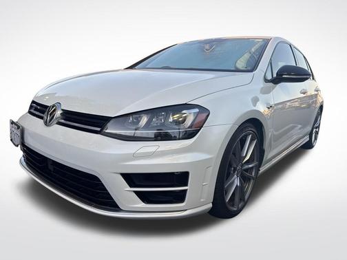 2017 Volkswagen Golf R 4-Door
