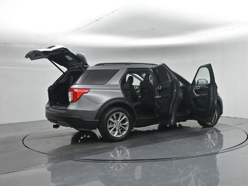 CARBONIZED GRAY METALLIC 2023 Ford Explorer XLT