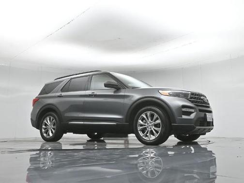 CARBONIZED GRAY METALLIC 2023 Ford Explorer XLT