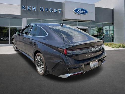 2024 Hyundai SONATA Hybrid SEL