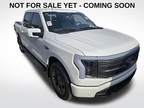 2022 Ford F-150 Lightning LARIAT