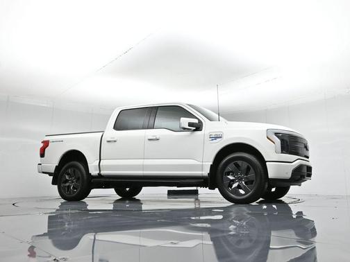 2022 Ford F-150 Lightning LARIAT