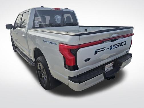 2022 Ford F-150 Lightning LARIAT