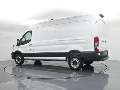 2026 Ford Transit-250 148 WB Medium Roof Cargo