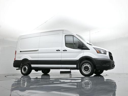 2026 Ford Transit-250 148 WB Medium Roof Cargo