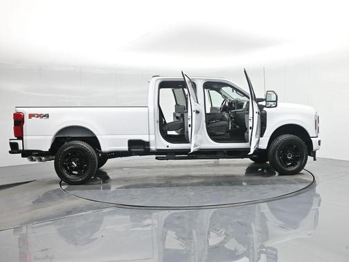 2025 Ford F-350 Lariat Super Duty
