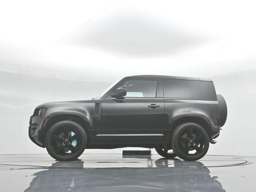 2023 Land Rover Defender 90 V8