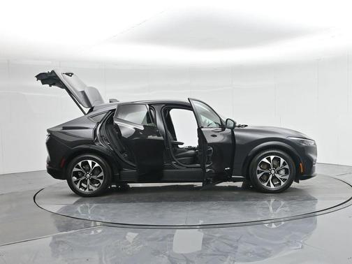 2022 Ford Mustang Mach-E Premium