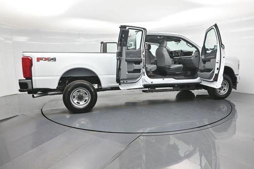 2025 Ford F-250 XLT