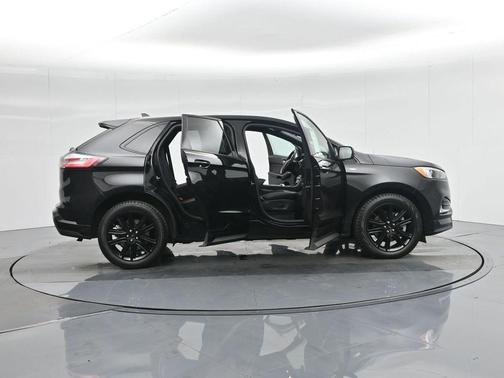 2022 Ford Edge ST Line
