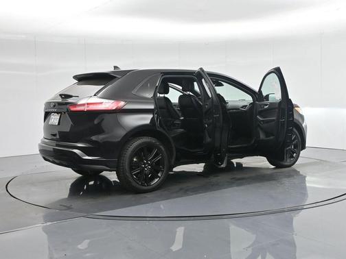 2022 Ford Edge ST Line