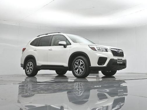 Crystal White Pearl 2020 Subaru Forester PREMIUM