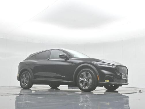 2022 Ford Mustang Mach-E Select