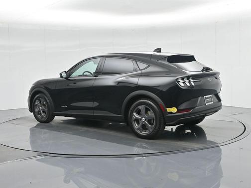 2022 Ford Mustang Mach-E Select