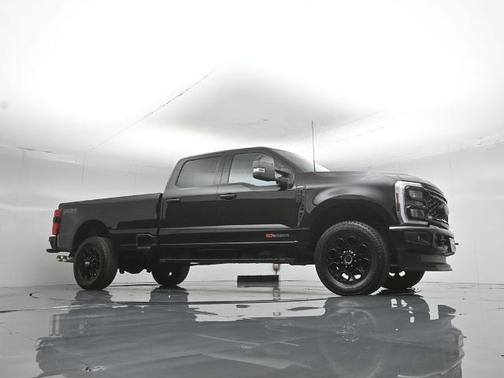 AGATE BLACK 2025 Ford F-350 LARIAT SUPER DUTY