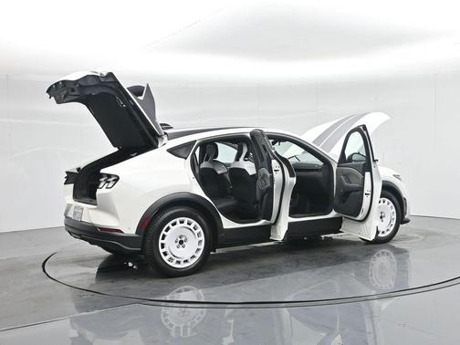 2024 Ford Mustang Mach-E GT