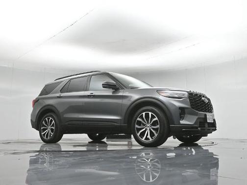 CARBONIZED GRAY METALLIC 2025 Ford Explorer ST-LINE