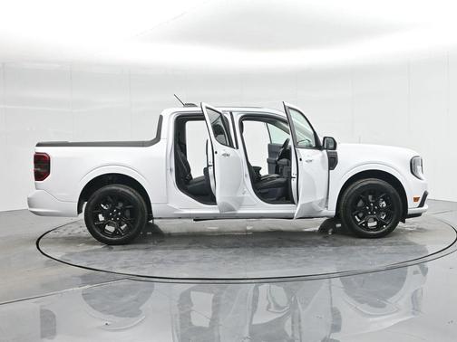 2025 Ford Maverick Lobo Standard