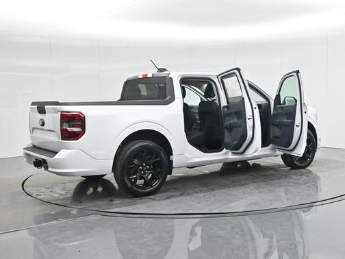 2025 Ford Maverick Lobo Standard
