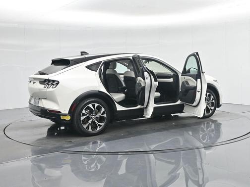 2022 Ford Mustang Mach-E Premium