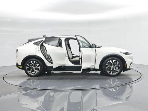 2022 Ford Mustang Mach-E Premium