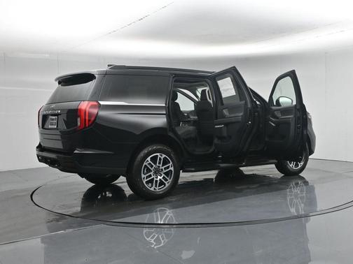 Black Metallic 2026 Ford Expedition Active