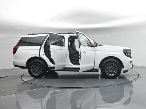 OXFORD WHITE 2025 Ford Expedition ACTIVE