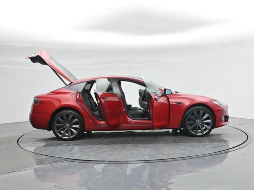 2017 Tesla Model S 75D