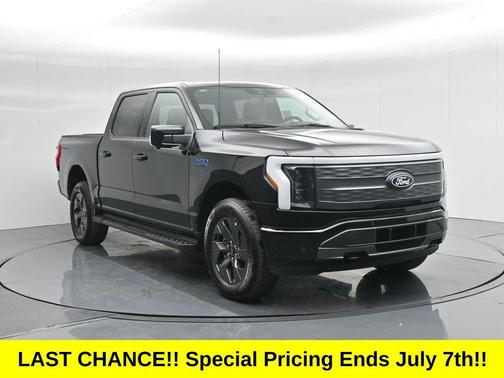 2025 Ford F-150 Lightning LARIAT