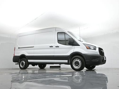 2025 Ford Transit-250 148 WB Medium Roof Cargo