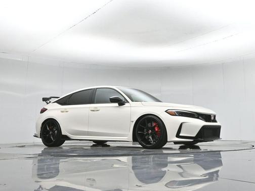 Championship White 2024 Honda Civic Type R Base