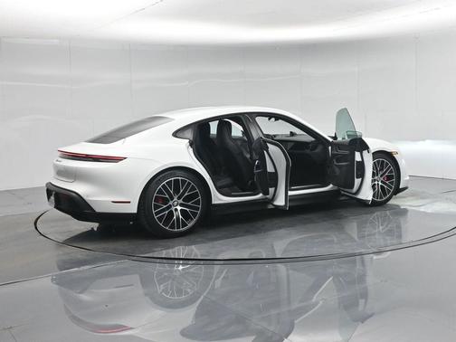 2021 Porsche Taycan 4S