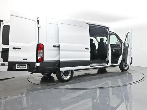 2025 Ford Transit-250 148 WB Medium Roof Cargo